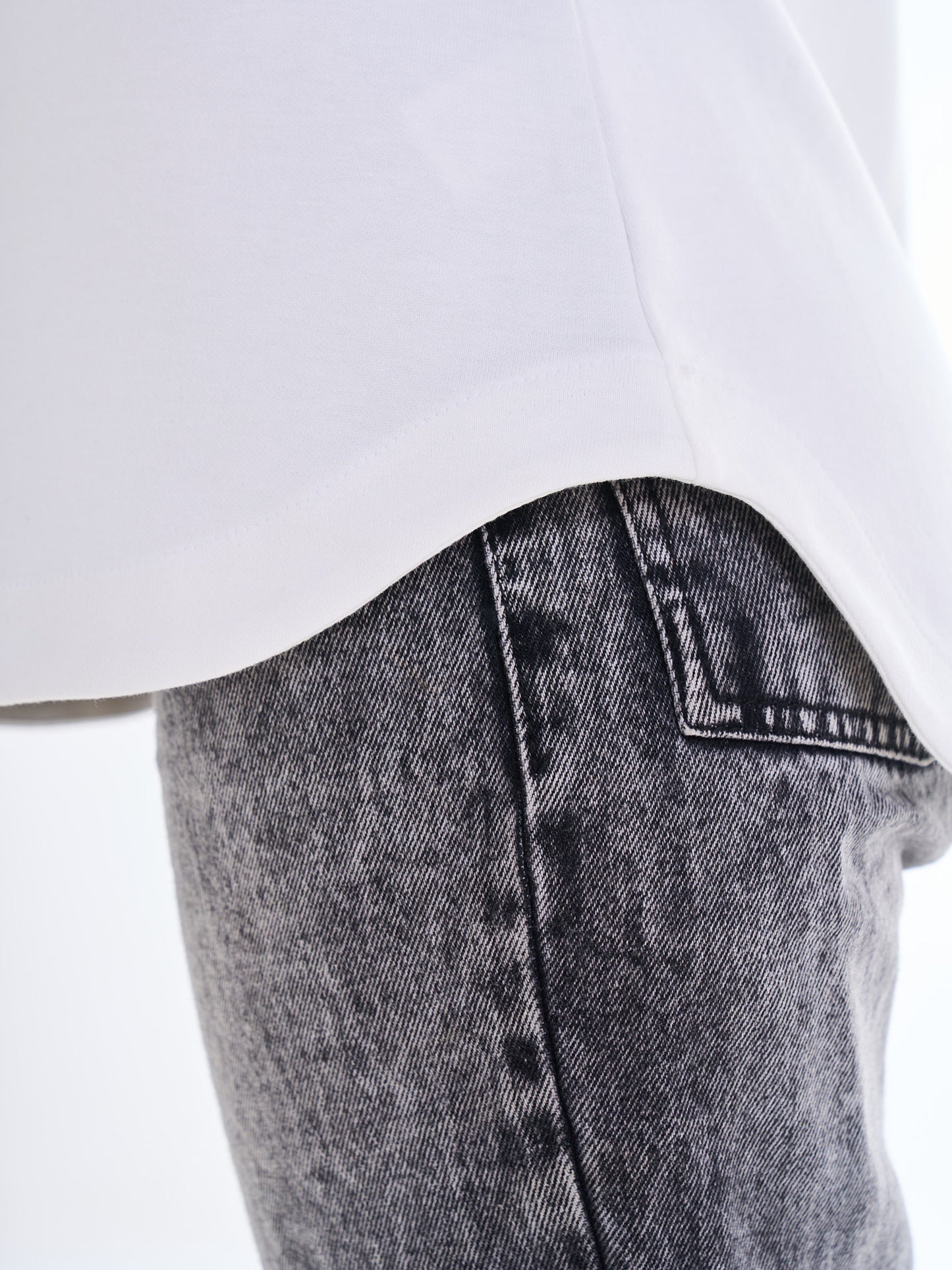 Regular V Tee - White