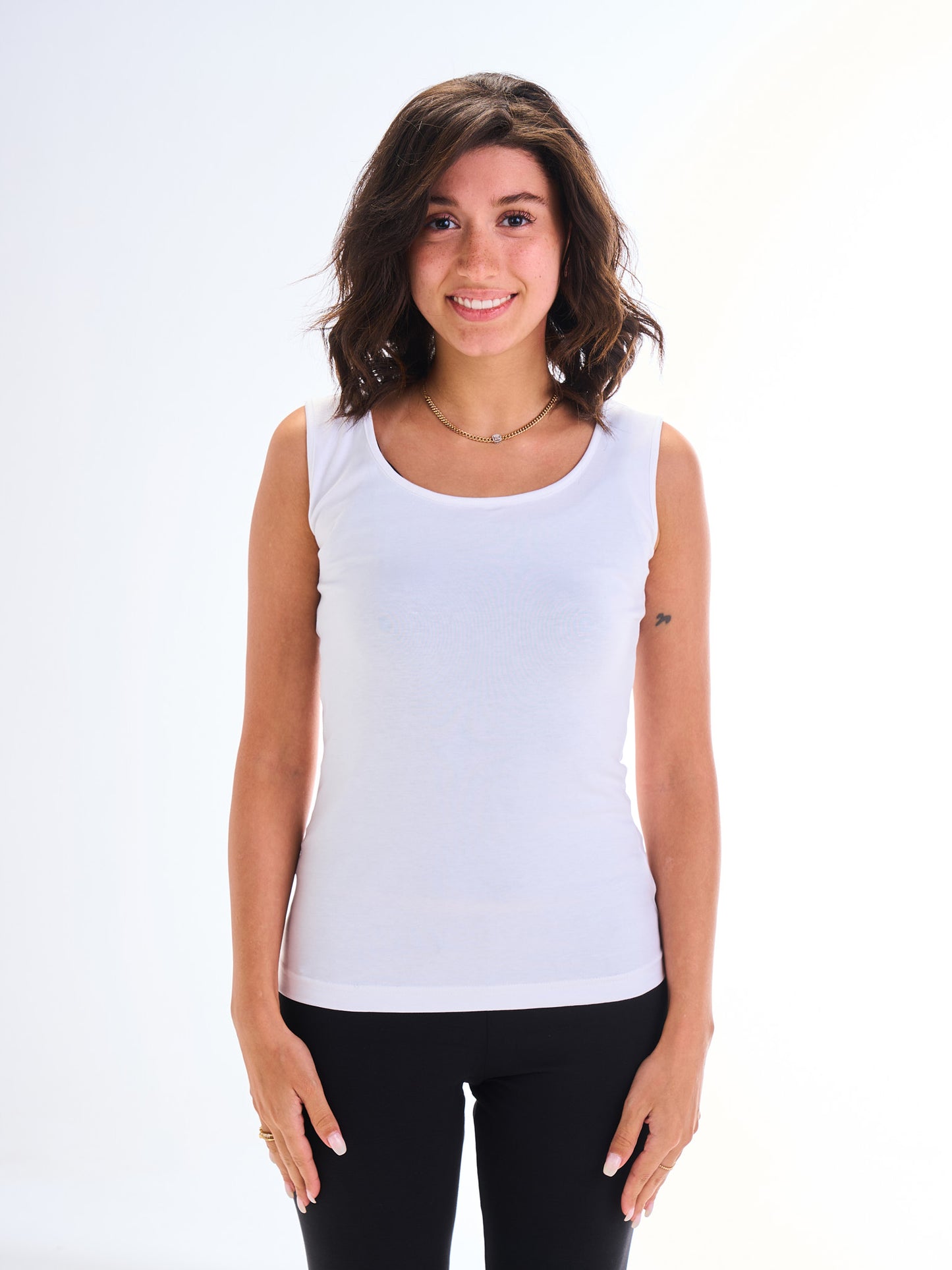 Sleeveless Round Neck - White