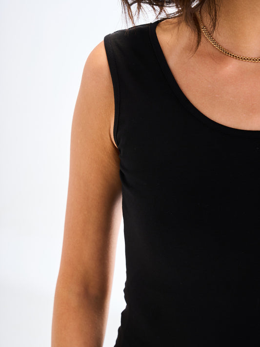 Sleeveless Round Neck - Black