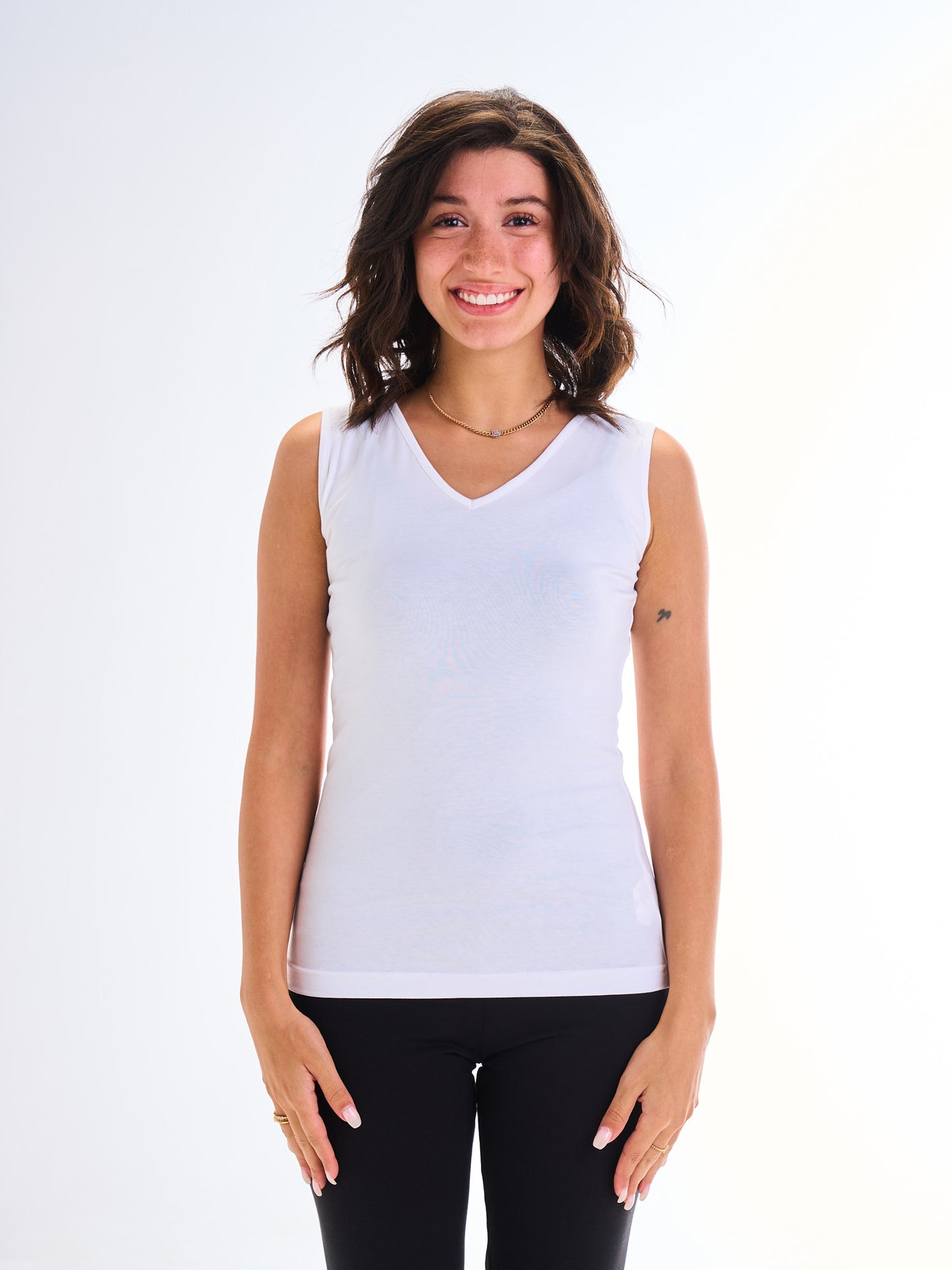Sleeveless V-Neck - white