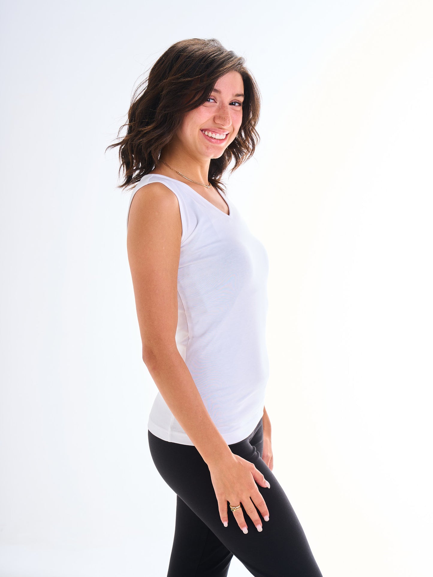 Sleeveless V-Neck - white