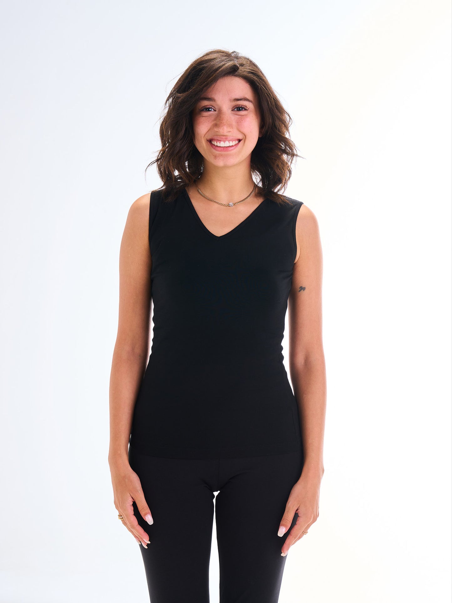 Sleeveless V-Neck - Black